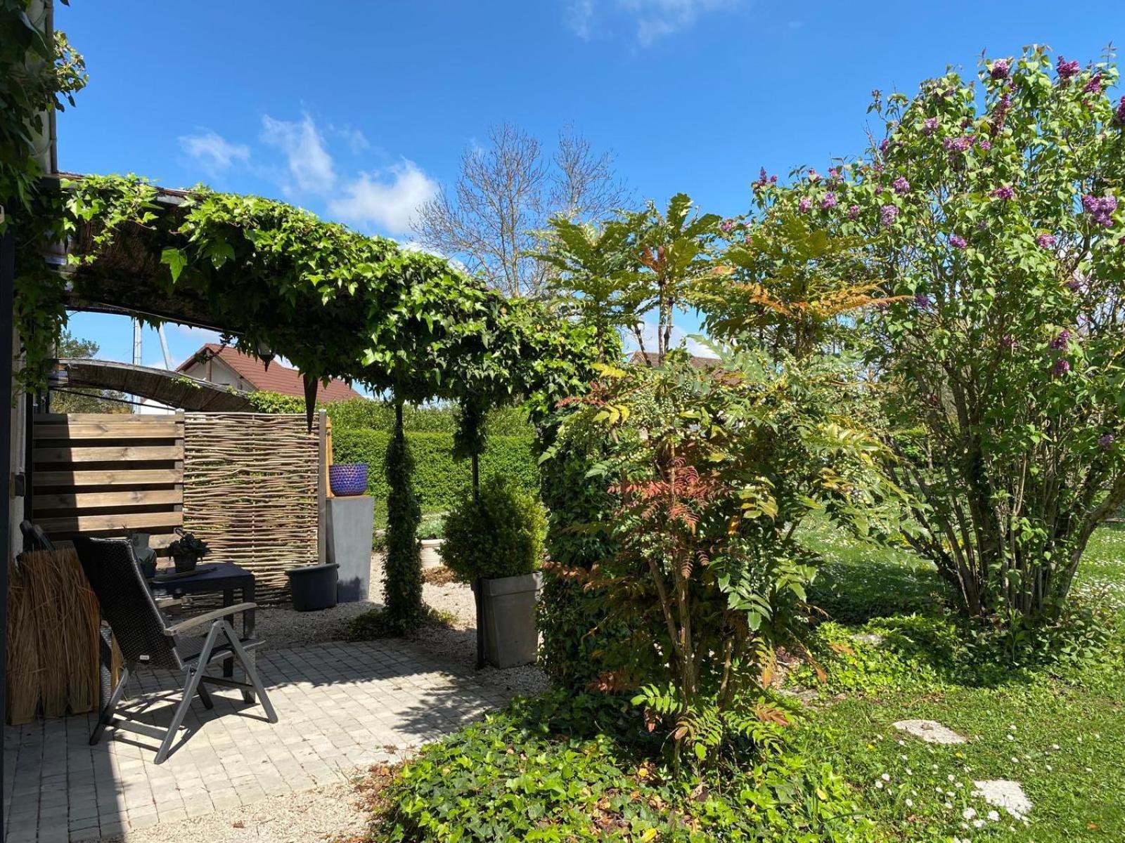 Gite Et Studios Les Barongeres Farges-les-Chalon 외부 사진
